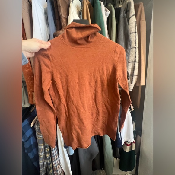 TURTLE NECK - Picture 2 of 2